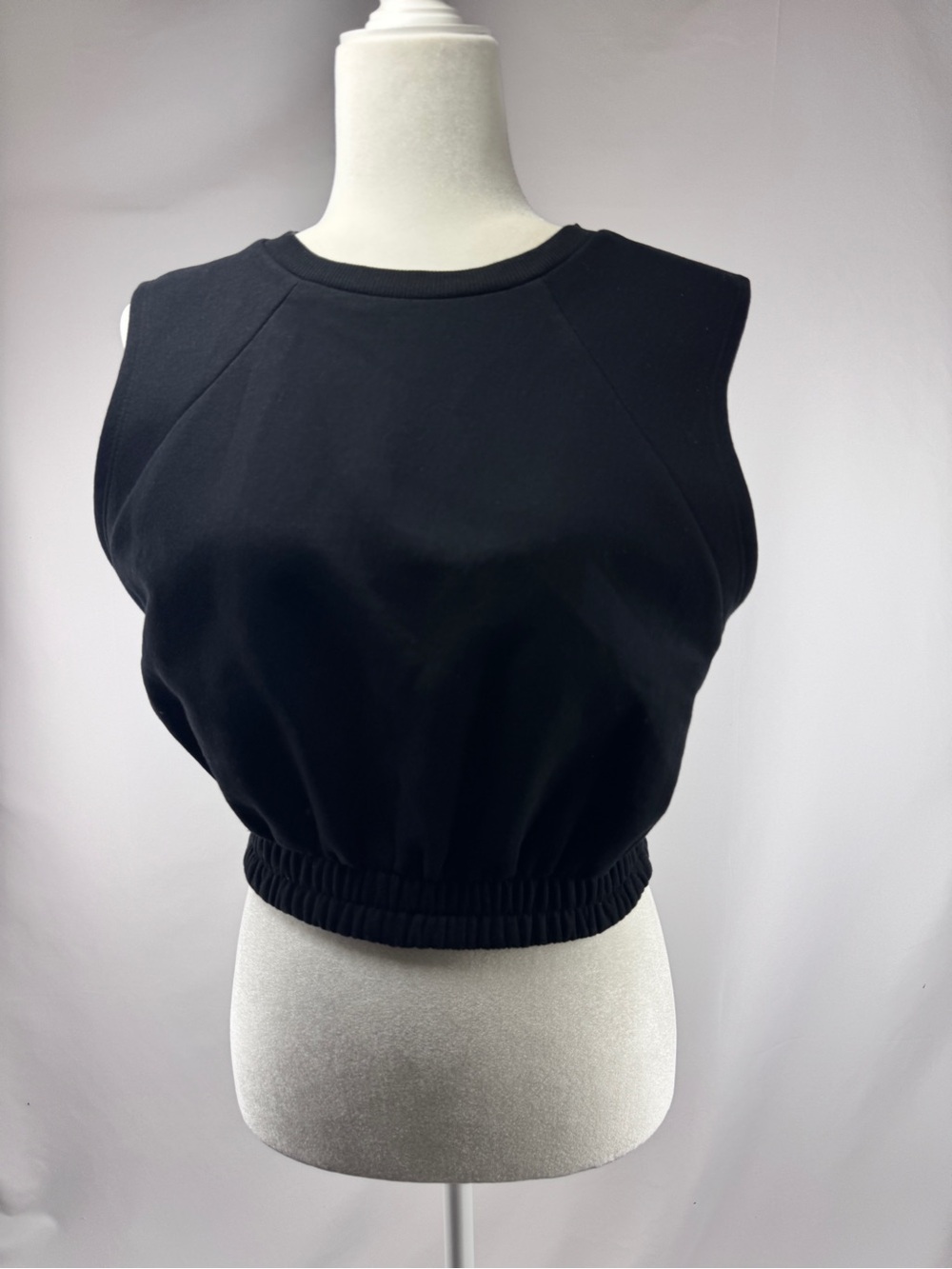 Zara Top Women's Size Medium Black Sleeveless Cropped Elasticize Hem Sweatshirt